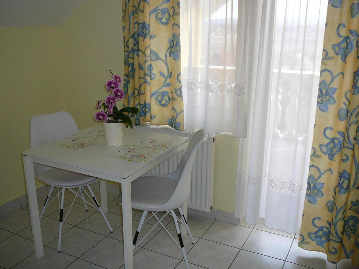 Apartments In Alsopahok/Balaton 27597 Εξωτερικό φωτογραφία
